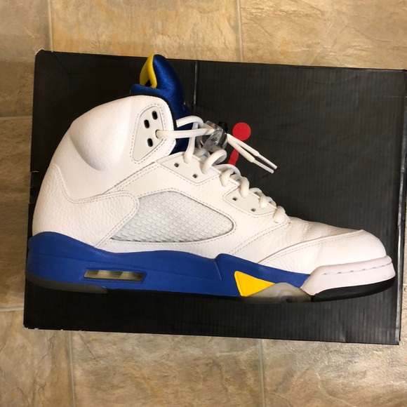 Air Jordan 5 Laney Retro (2013) - Picture 4 of 8